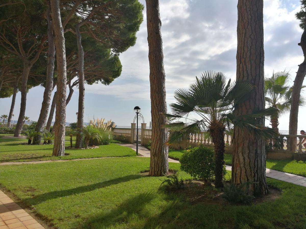 Apartamentos Versailles Villafortuny Kültér fotó